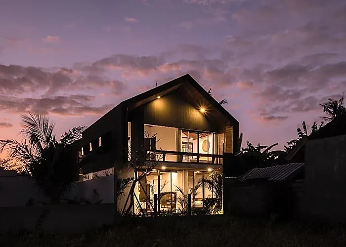 Casaluna Ubud ホテル 3*