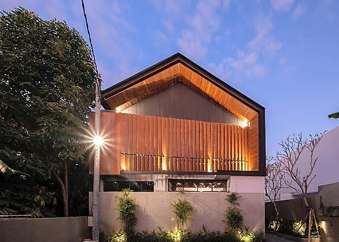 ホテル Casaluna Ubud 3*