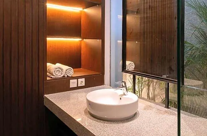 ホテル Casaluna Ubud