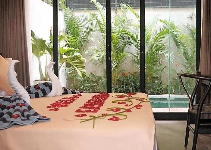 ホテル Casaluna Ubud 3*