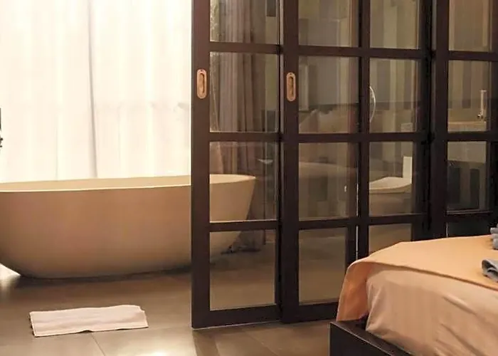 ホテル Casaluna Ubud